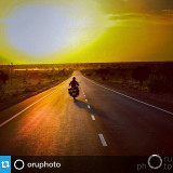 #Repost from @oruphoto

Long winding roads and surreal landscapes are the most juiciest ingredients of a road trip. Time to burn those preciously saved holidays on a winding tarmac. When will you own the sun? #rajasthan #bike #roadtrip #trip #indiaphoto #